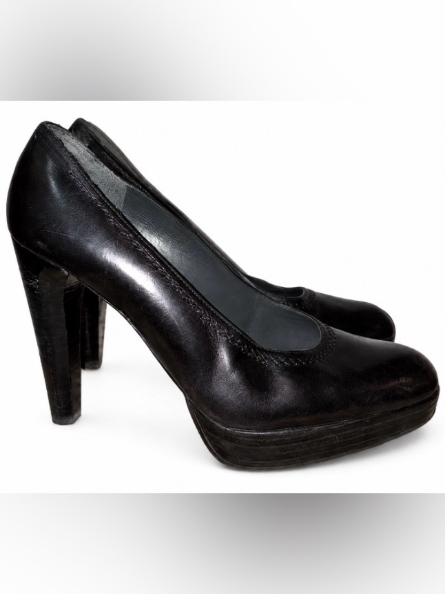 Stuart Weitzman Black Leather Platform Pumps - Size 9